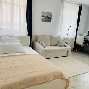Studio-apartment Mit Balkon Dresden